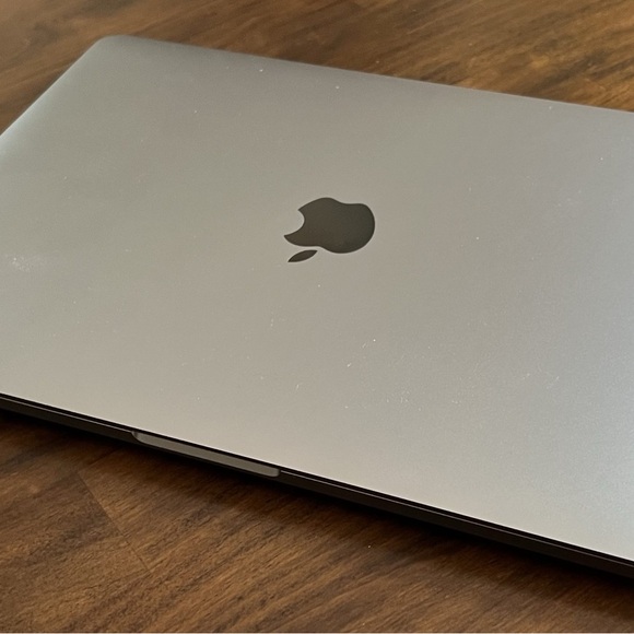 Apple Silver MacBook Sleek Design Laptop